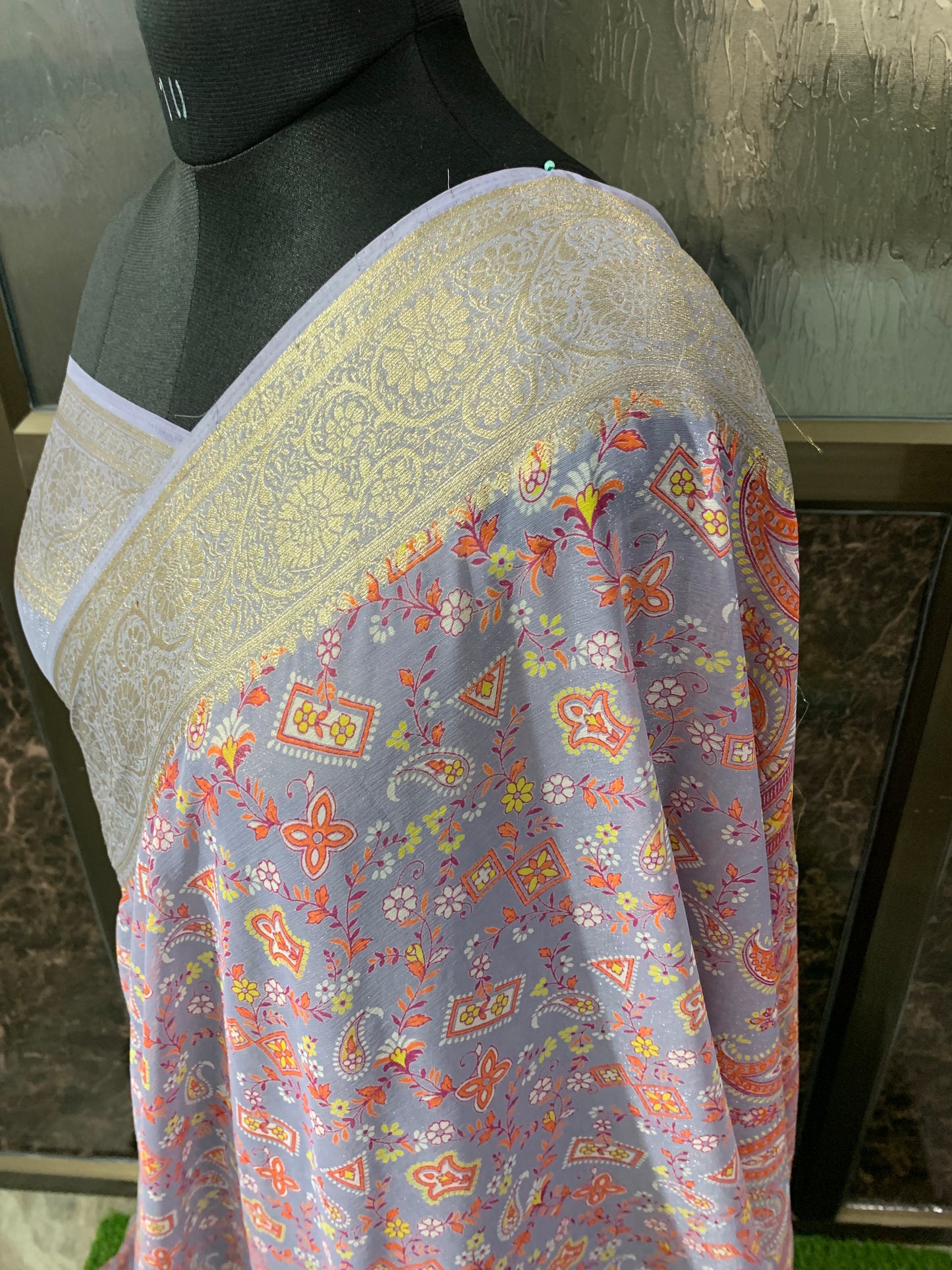 (Grey)Printed chiffon saree