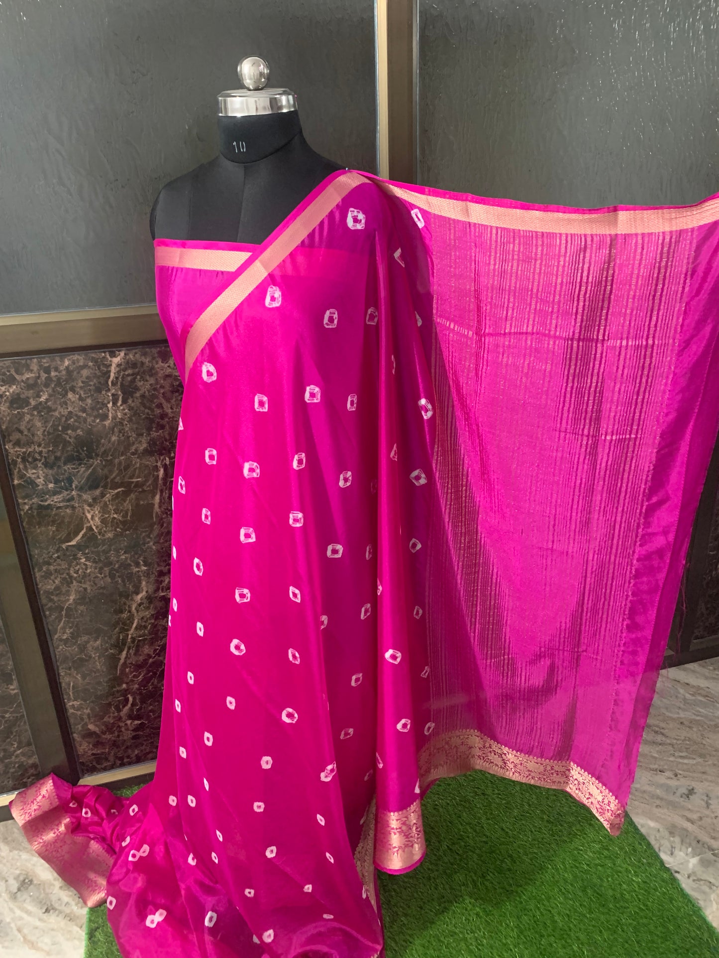 (Rani) Chiffon bandhani saree