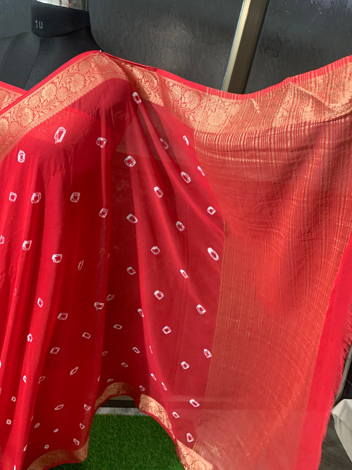 (Red)Chiffon bandhani saree